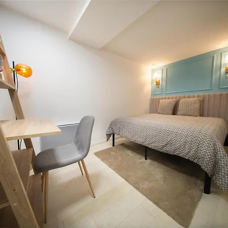 Charming Aparment In 5th - 4 Beds For 6 Guests * Parigi